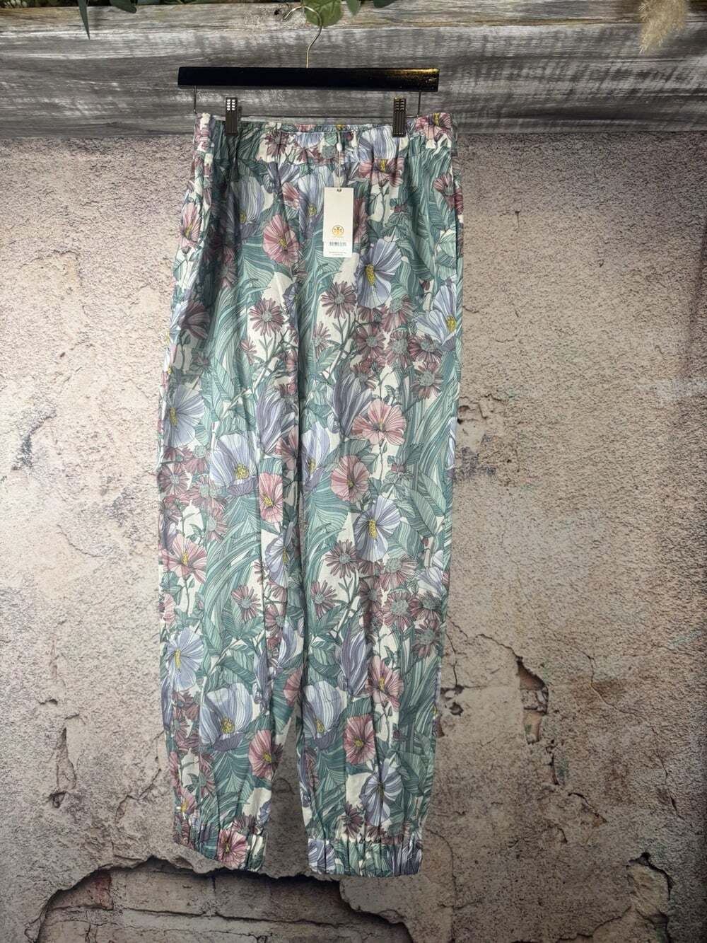 Tory Burch Floral Jogger Pants ISize XL NWT. MN8